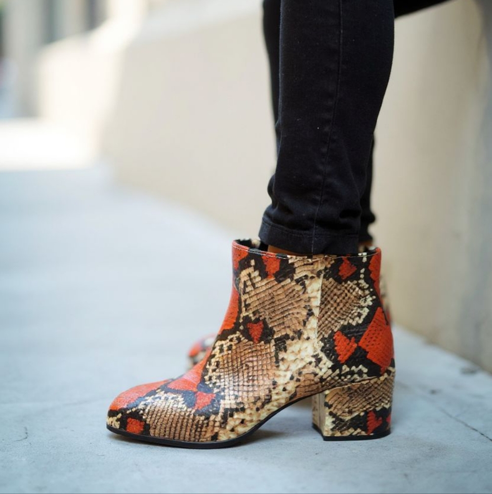 MIX No.6  Women's STYLE Snakeskin Ankle Boots - Red and Brown SIZE 6.5